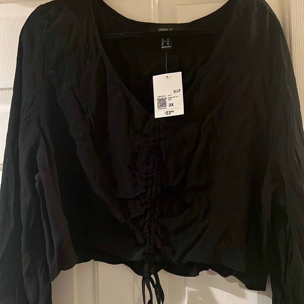 Black crop long sleeve